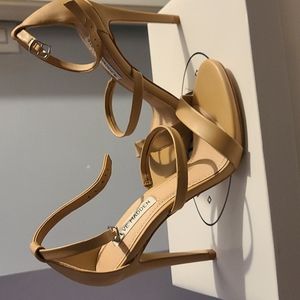Nude sandals